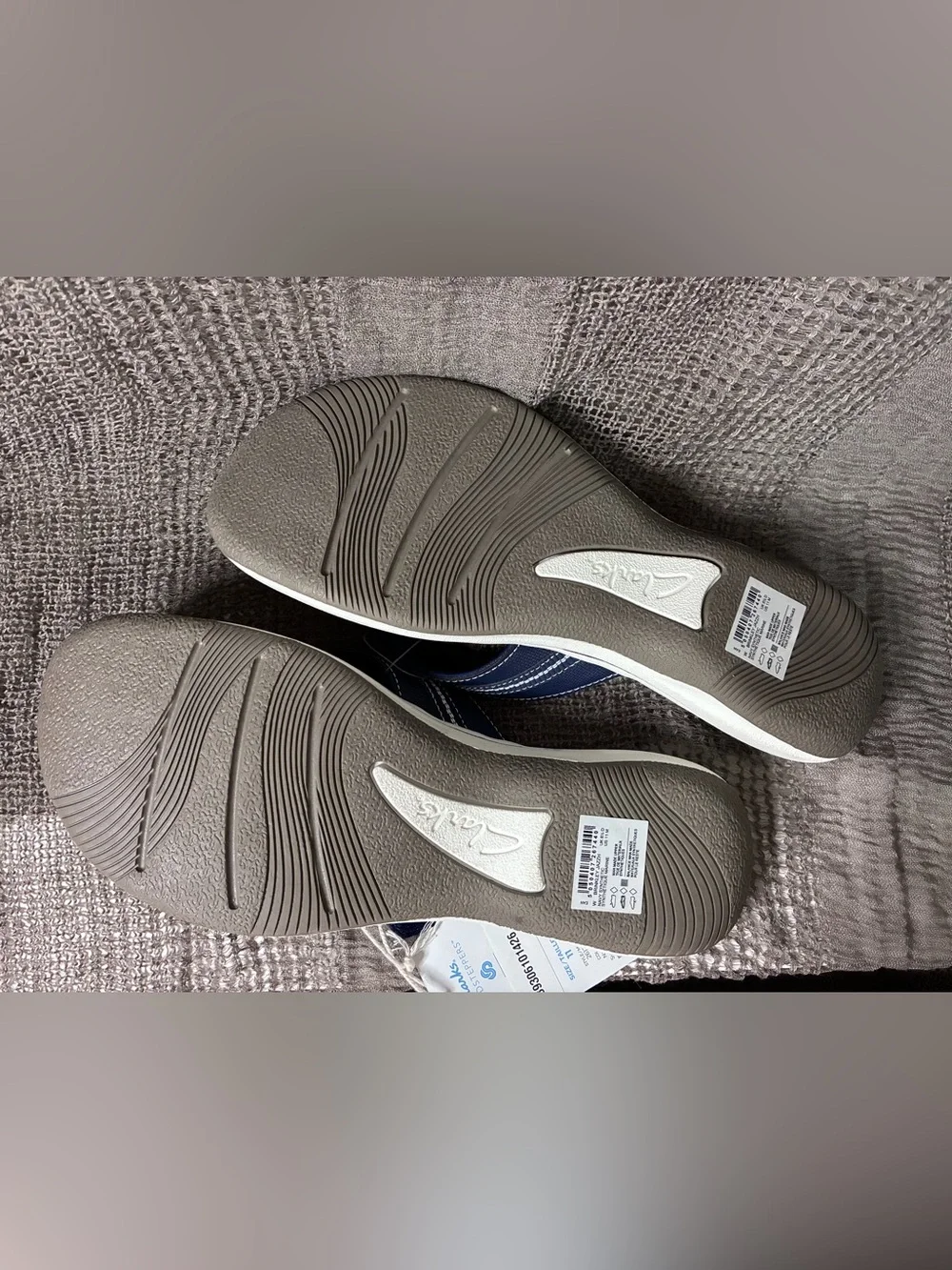 Clarks Cloudsteppers Navy Blue and White Sandals